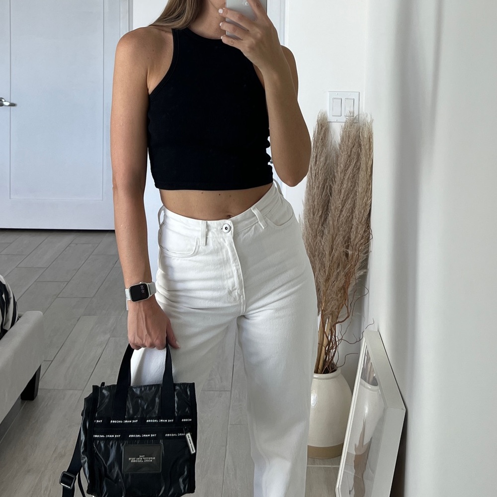 Crop top. Black color. Size S. Brand Divided (H&M) - Picture 6 of 17